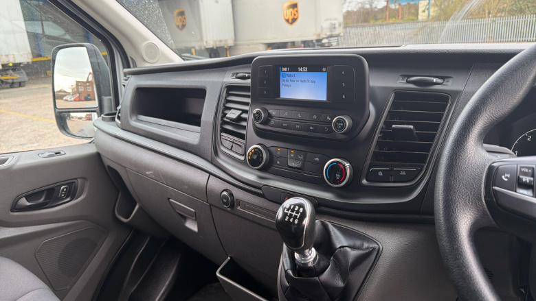 Ford Transit 350 L4 Diesel Fwd 2.0 EcoBlue 130ps Leader Luton Van